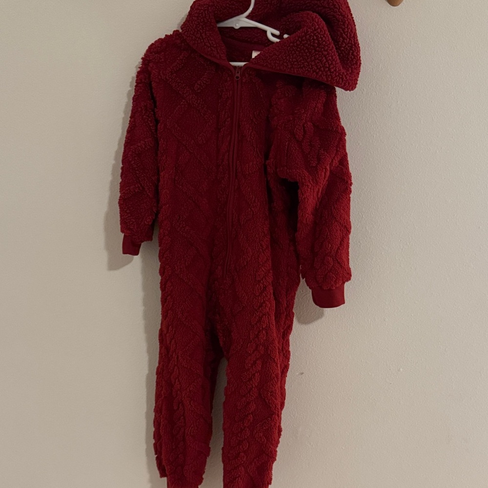 The Children's Place Textured Red Footie